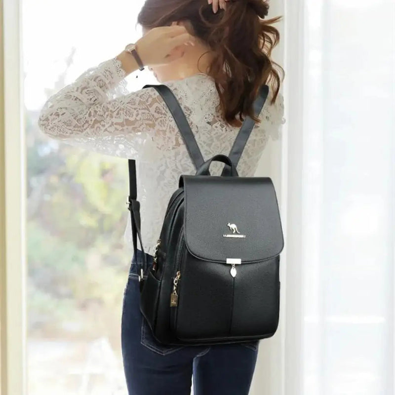 Mochila Feminina de Couro Modelo Dulce